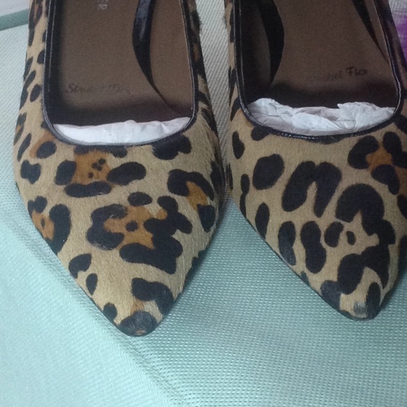 NWOBβοΈNEVER WORN βοΈLeopard Hair Pump. - Picture 2 of 6